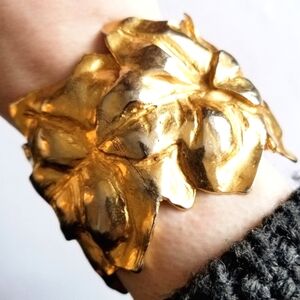 Vintage Marie Victoire Kamer cuff bracelet gold leaves MVK leaf wide brutalist